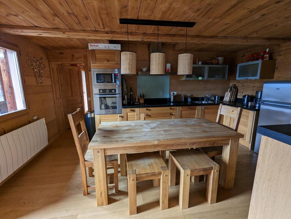 Bas De Chalet Au Coeur Des Aravis, Entre Lac Et Montagne Saint-Jean-de-Sixt Exterior foto